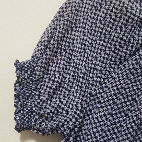 Joie Women's Silk Front Tie Blouse Medium - Picture 7 of 15